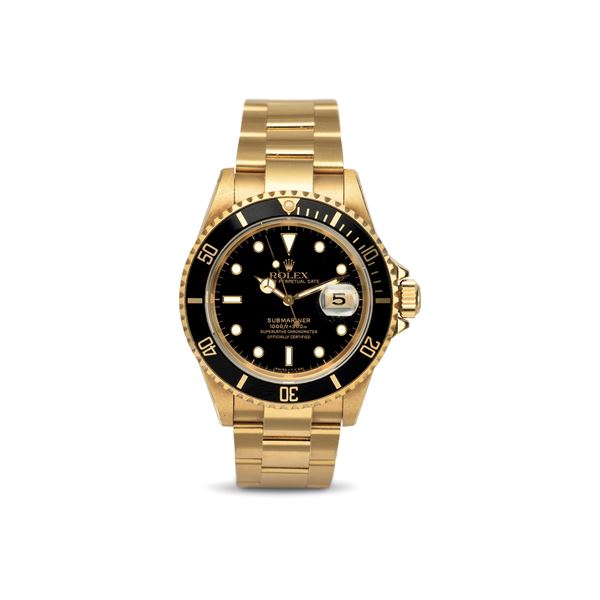Rolex - Precious Submariner 16618 in 18k yellow gold automatic, Oyster bracelet with Fliplock clasp, black glasses dial
