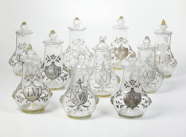 Dieci vasi da farmacia con coperchio. Venezia (?), XVIII secolo (vetro).  Decorazione, XIX secolo.