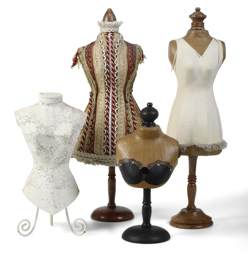 Lotto di quattro modellini di manichini. XX secolo  - Auction Antique - Cambi Casa d'Aste