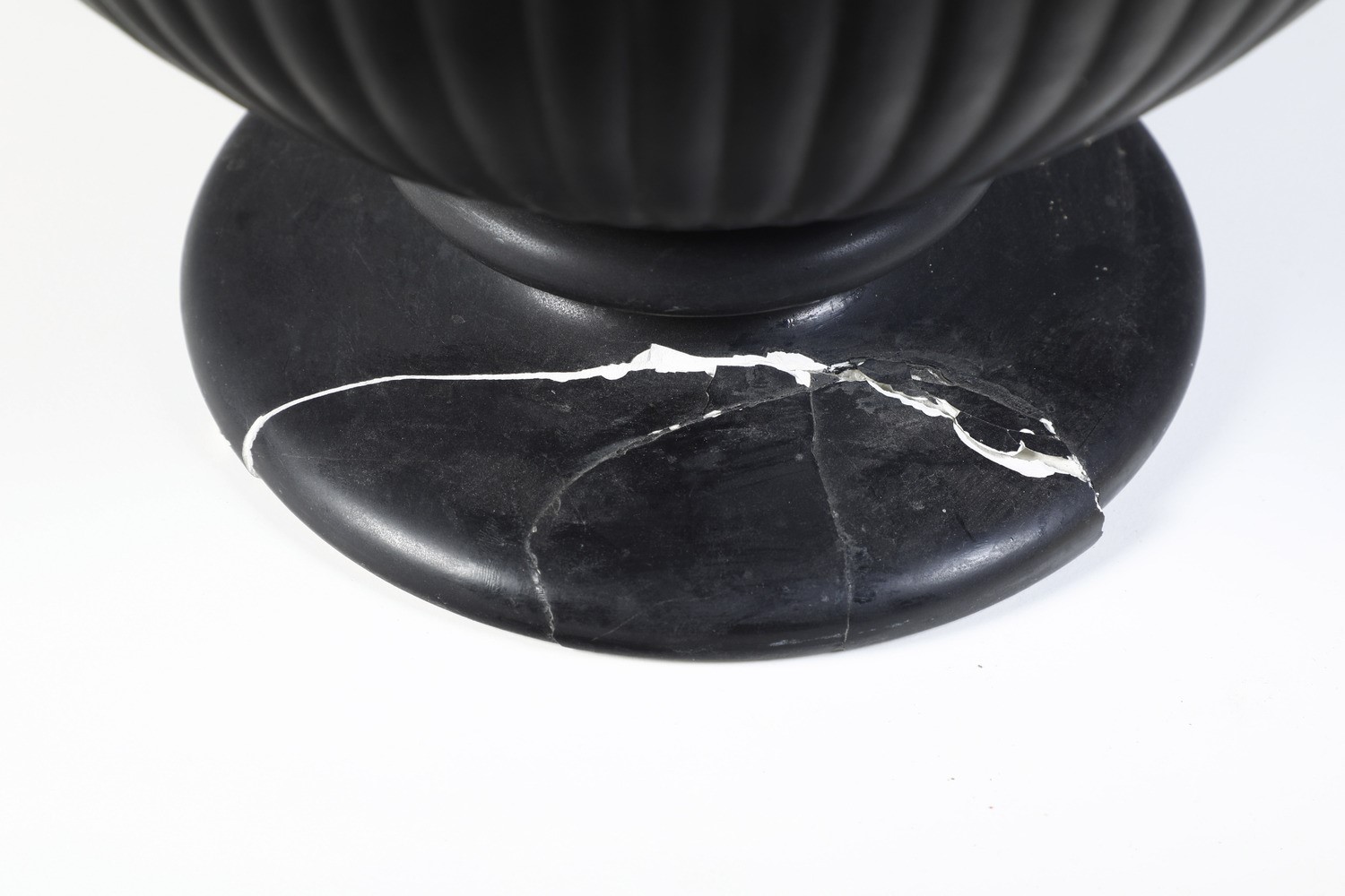 Coppia di Vasi a Cratere in Ceramica. Manifattura Este, XX Secolo