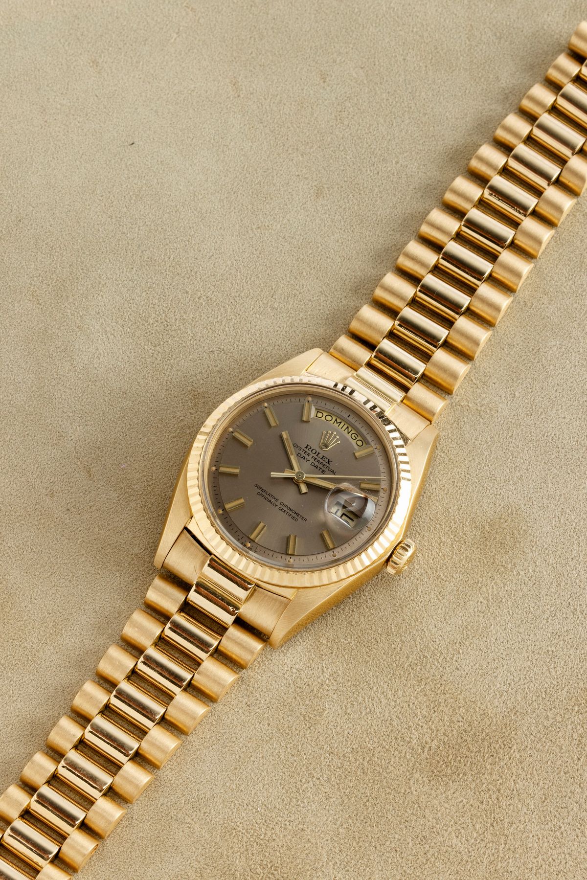Rolex - Classico ed Elegante Daydate 1803, in Oro Giallo 18k con Particolare Quadrante Color Viso...
