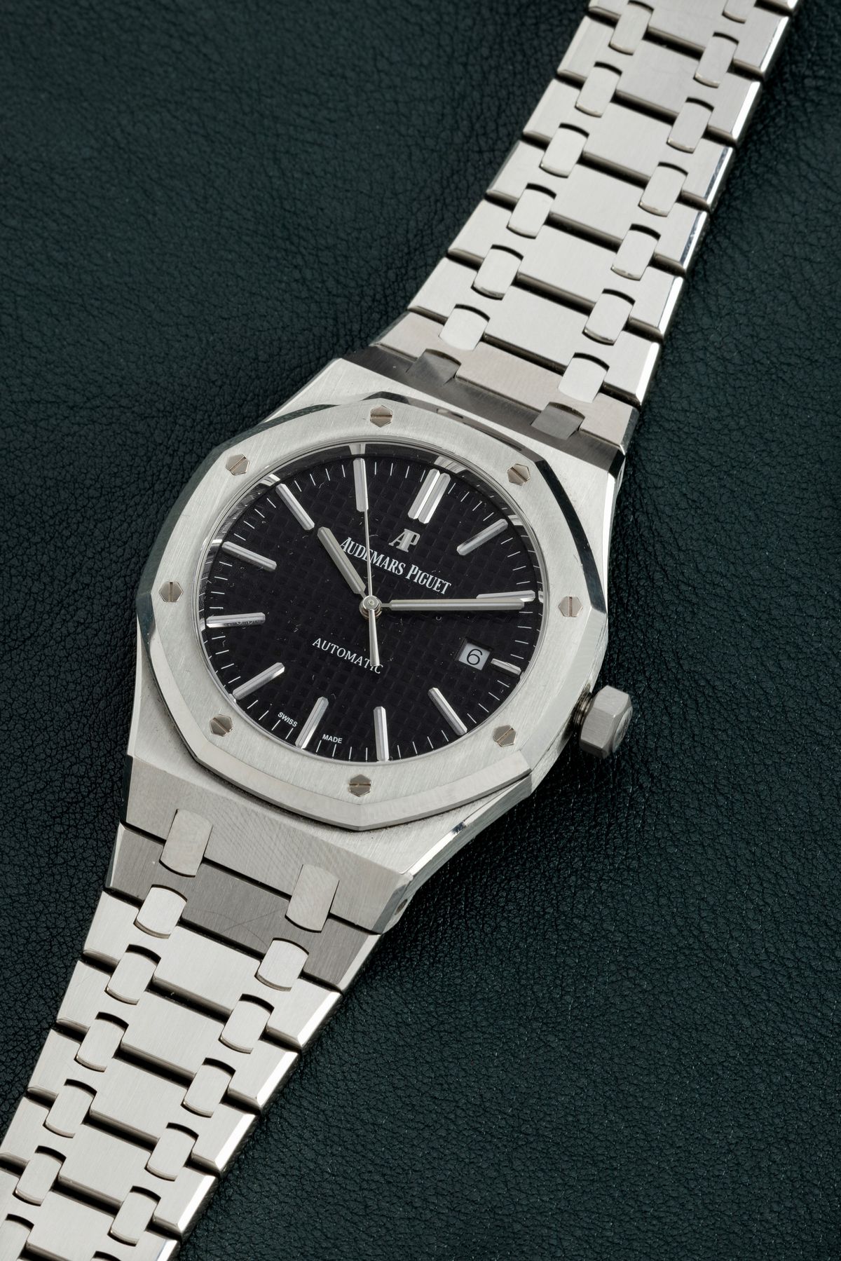 Audemars Piguet - Royal Oak 15400st, in Acciaio con Quadrante Nero Grande Tapissserie , Indici Lu...