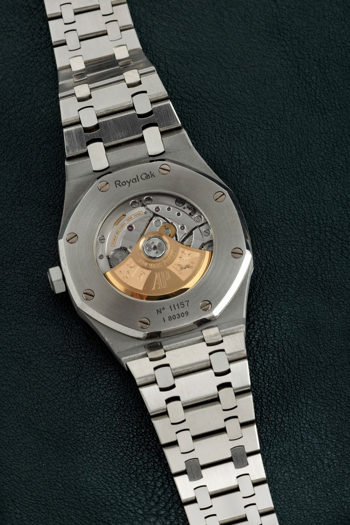 Audemars Piguet - Royal Oak 15400st, in Acciaio con Quadrante Nero Grande Tapissserie , Indici Lu...