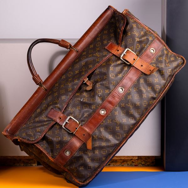 Louis Vuitton borsa 48 ore, diffetti e segni di usura del tempo, rotture evidenti