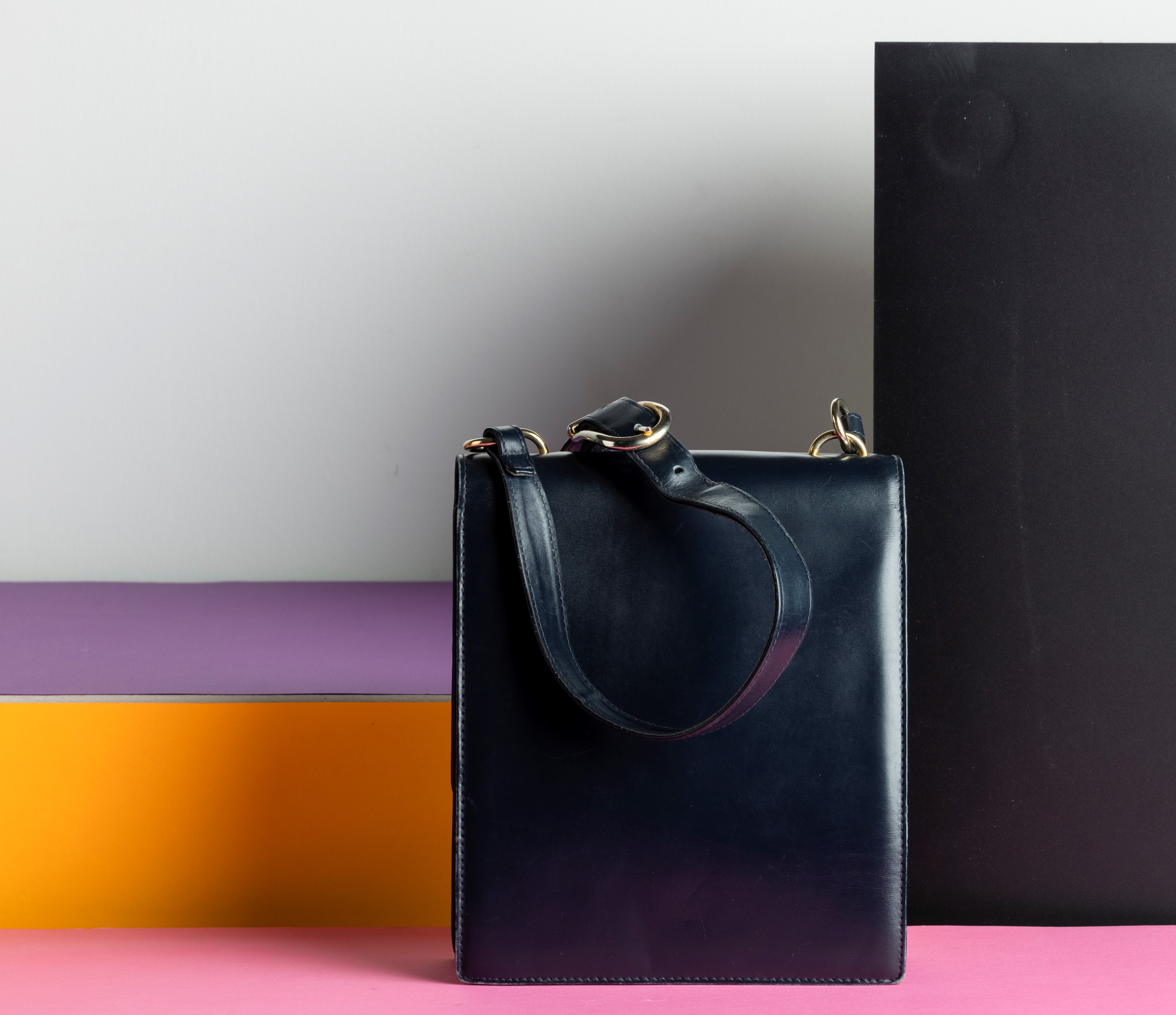 Gucci Borsa a Tracolla in Pelle, un Pezzo della Tracolla Scucita, Difetti, Segni di Usura