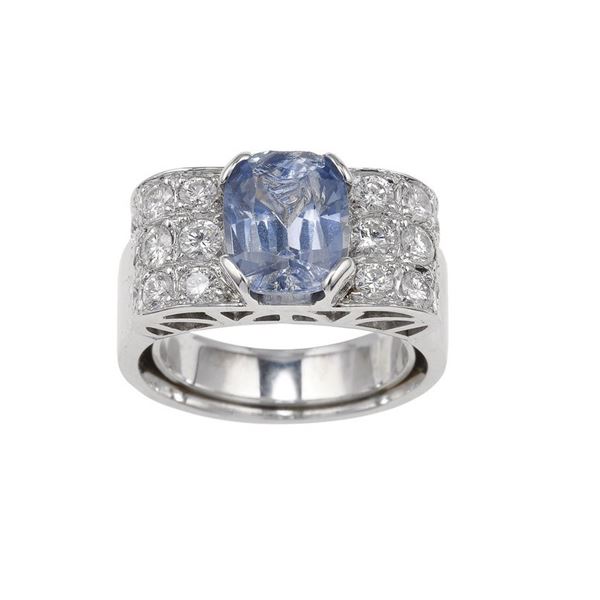 Heated sapphire and diamond ring