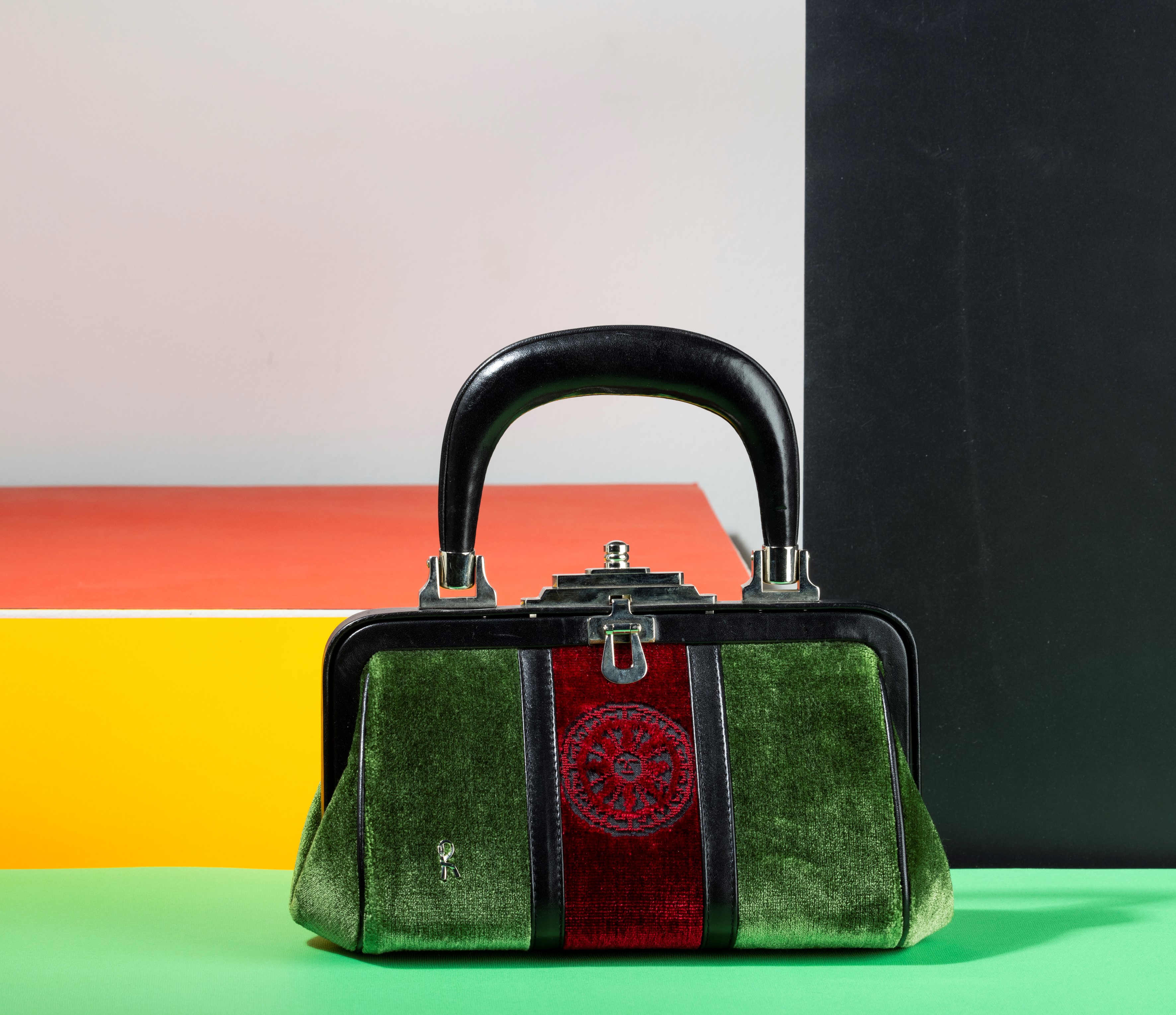 Roberta di Camerino Borsa Piccola in Velluto e Pelle, Difetti, in Ottime Condizioni