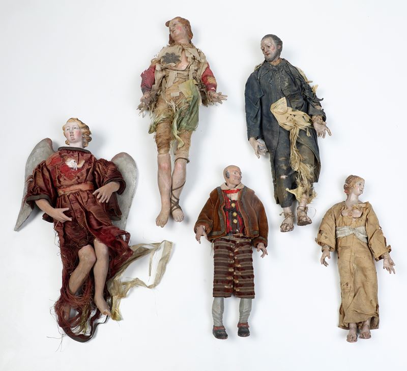 Insieme di cinque sculture da presepe. Arte presepiale napoletana del XIX secolo  - Asta Scultura - Cambi Casa d'Aste