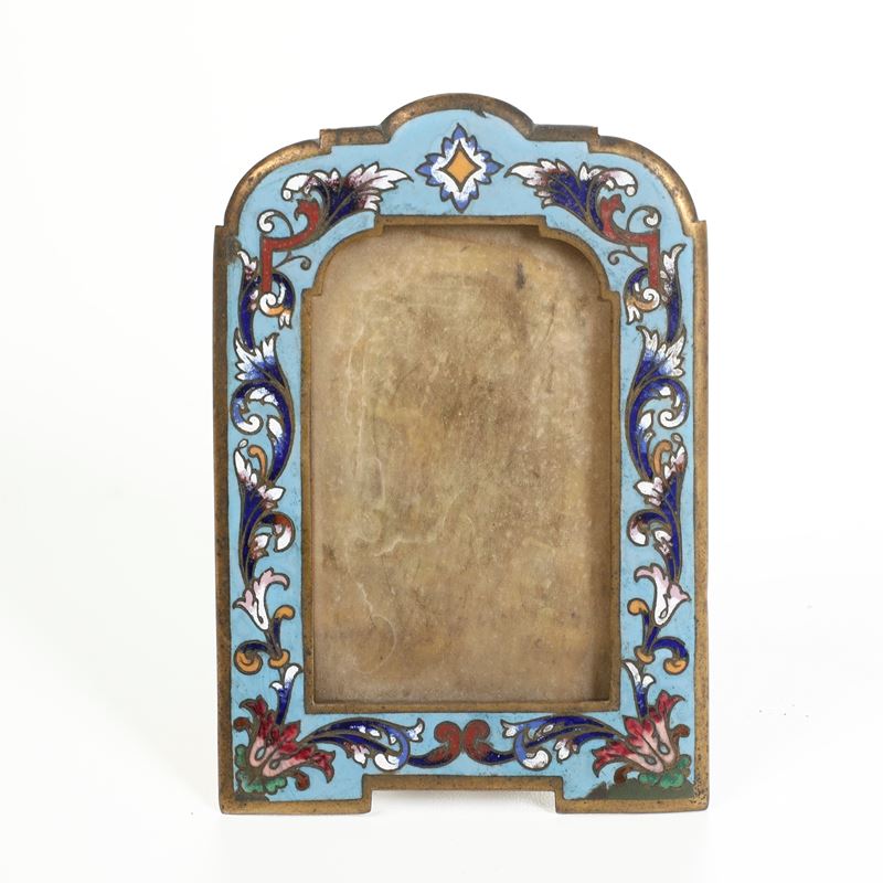 Cornice in ottone con smalti cloisonnè  - Auction Antique - Cambi Casa d'Aste