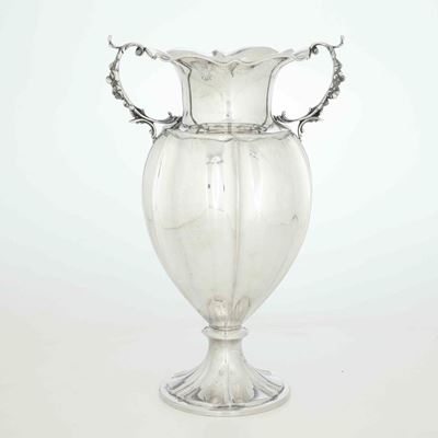 Vaso Biansato. Argenteria Milanese del XX Secolo, Argentiere Mario Poli