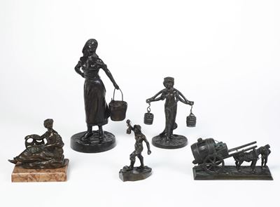 Gruppo di Cinque Statuette in Bronzo. XIX-XX Secolo