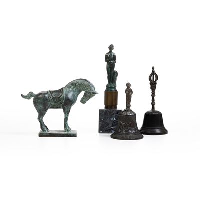 Due Campanelli e Due Statuette. Varie Epoche e Manifatture
