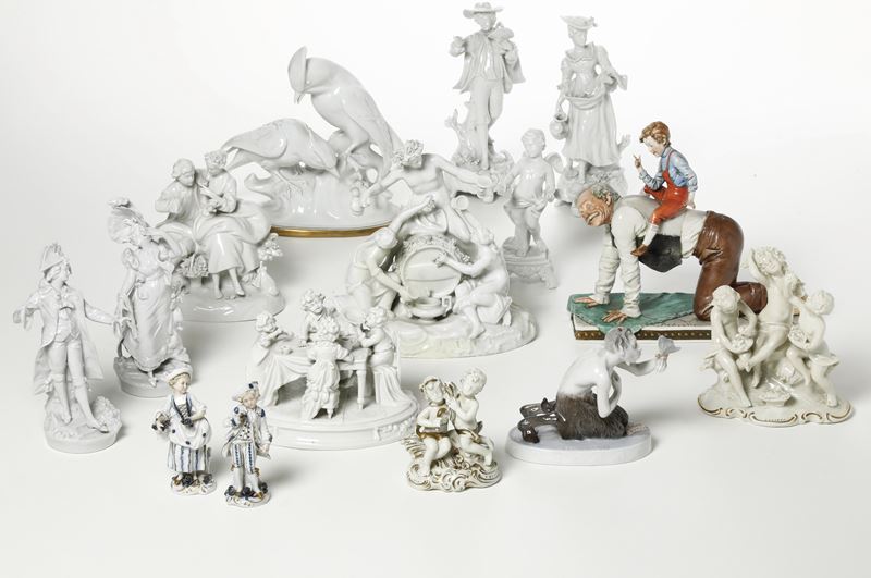 Lotto di quindici diverse figure in porcellana, XX secolo.   - Asta Ceramiche e vetri  - Cambi Casa d'Aste