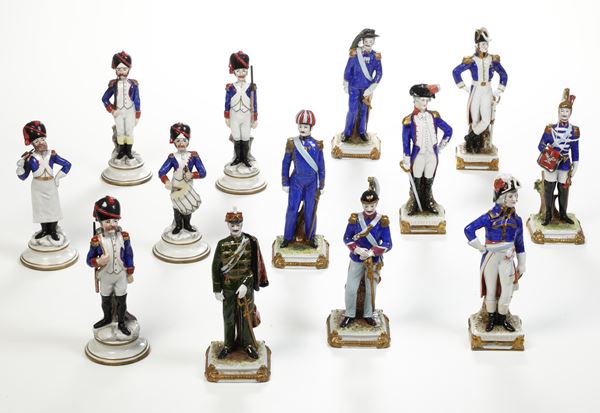 Tredici soldatini. Manifatture diverse, Bassano e probabilmente Napoli, XX secolo.