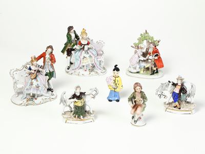 Cinque Gruppi e Due Figurine. Germania, Manifattura di Turingia, Herend e Italia, XX Secolo.