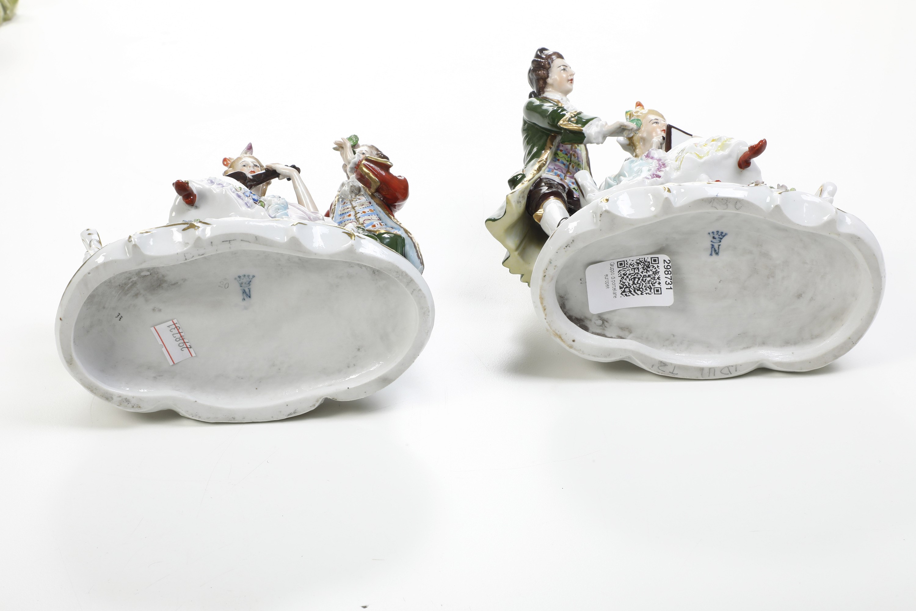 Cinque Gruppi e Due Figurine. Germania, Manifattura di Turingia, Herend e Italia, XX Secolo.