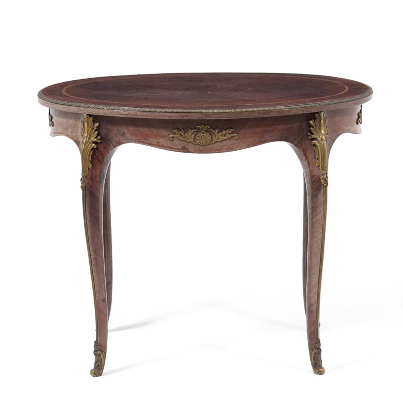 Tavolo lastronato con applicazioni dorate, XX secolo  - Auction Antique - Cambi Casa d'Aste