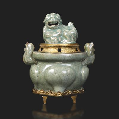 Incensiere in Porcellana Celadon Longquan con Pressa del Coperchio a Foggia di Cane di Pho e Picc...