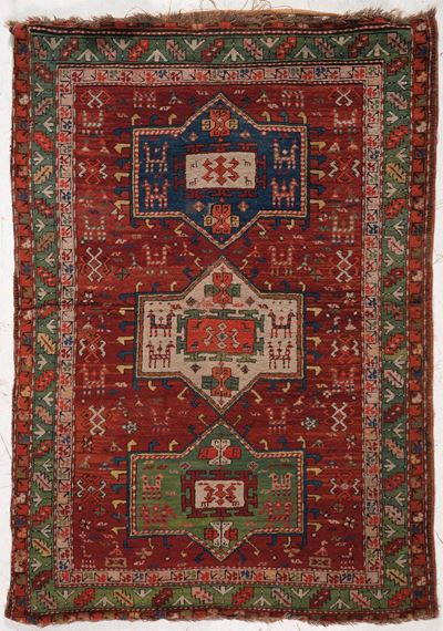 Kazak del Caucaso, Tappeto a fondo rosso, fine XIX secolo