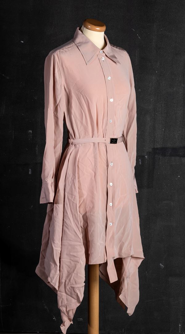 Louis Vuitton Abito rosa cipria con cinturino e sottoveste color pelle in seta- codice identificativo n. RW182W AKM FFDR01 TG 34, difetti