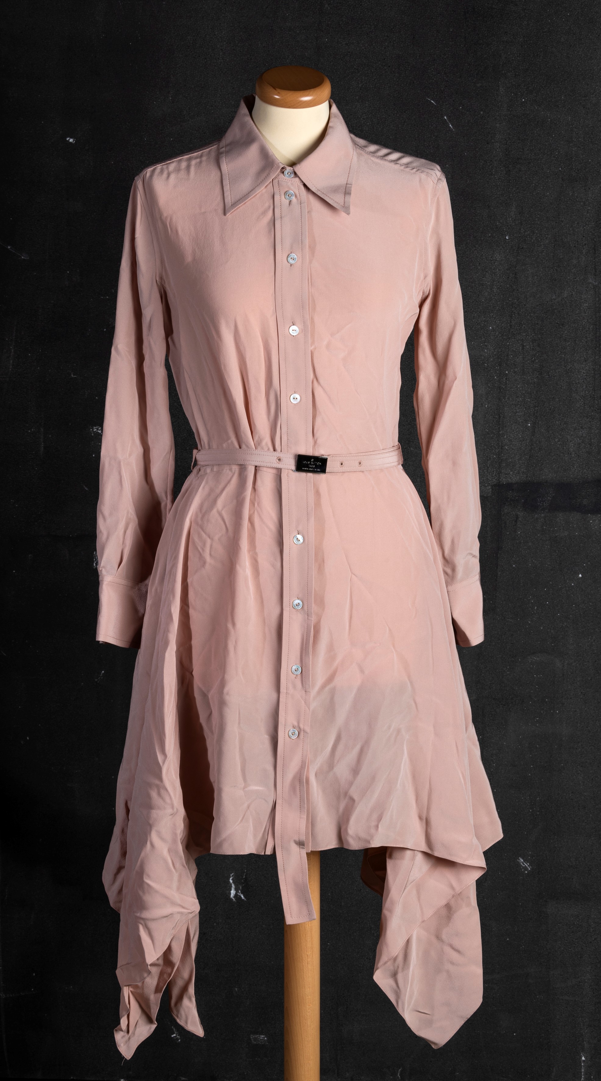 Louis Vuitton Abito Rosa Cipria con Cinturino e Sottoveste Color Pelle in Seta- Codice Identifica...