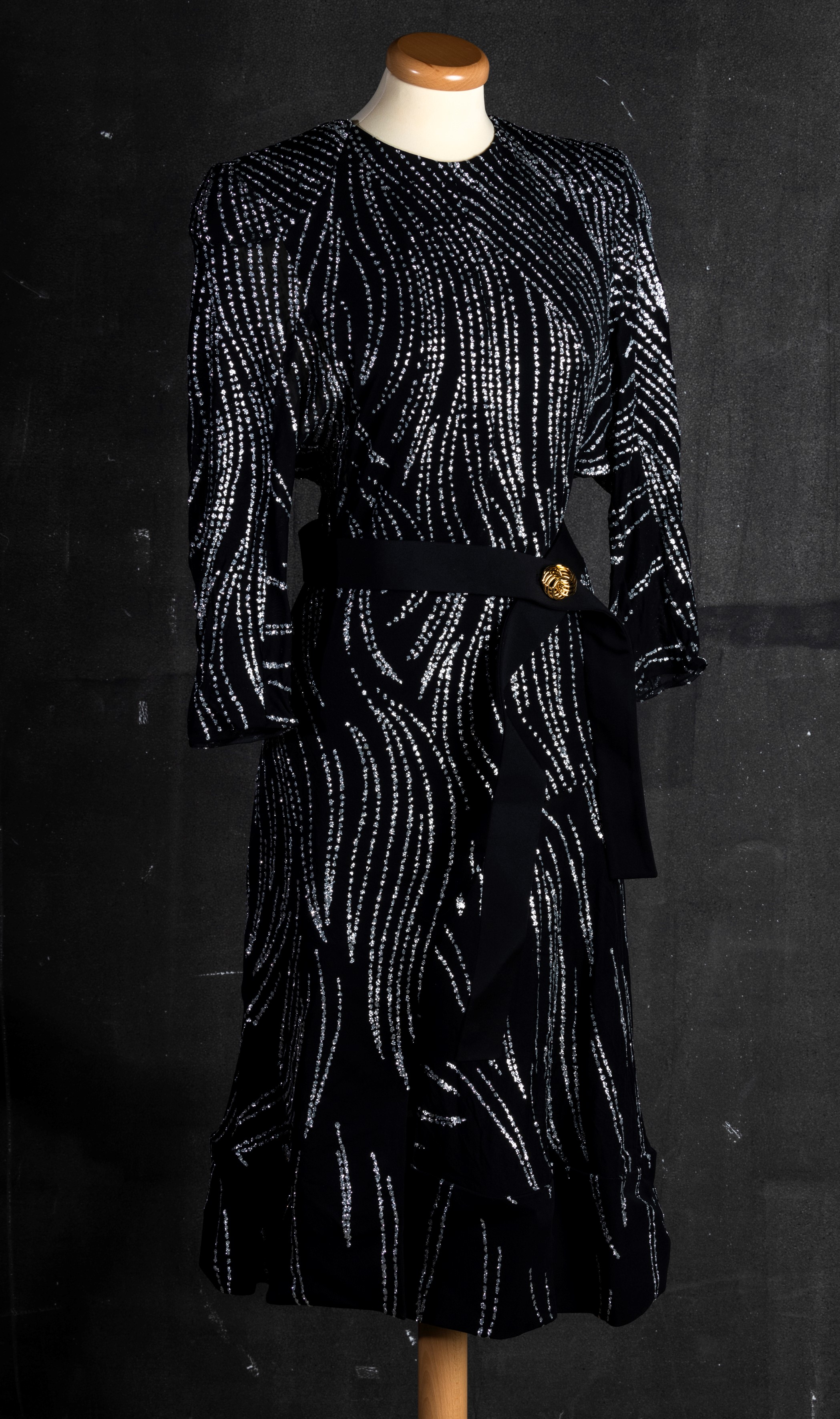 Louis Vuitton Abito Nero con Paillettes e Cintura in Poliestere e Poliuritane - Codice Identifica...