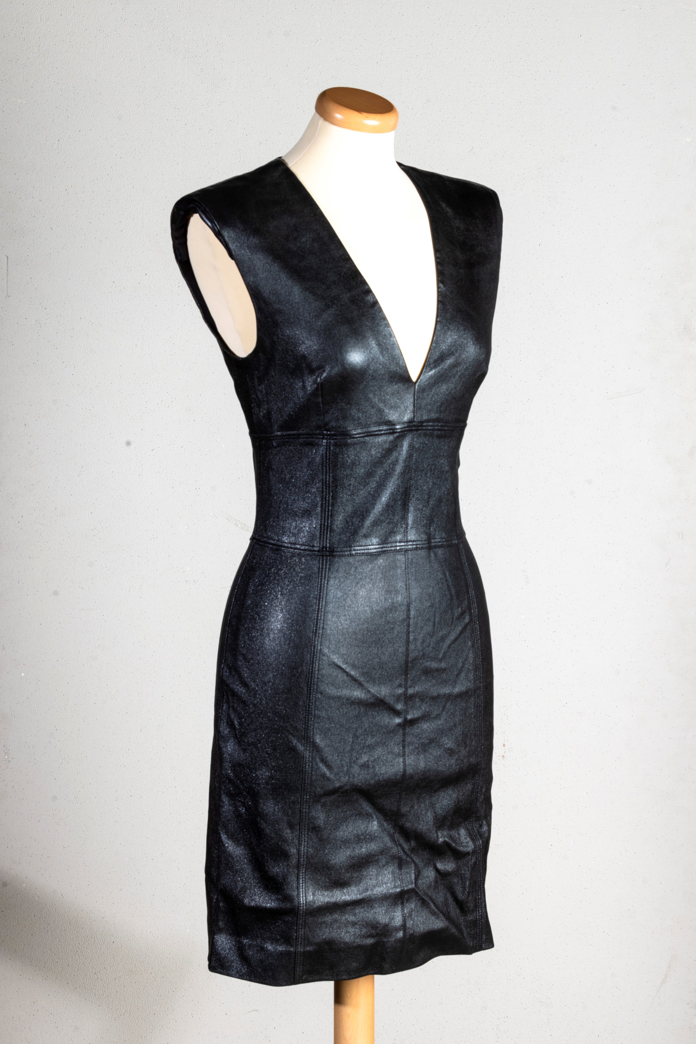 Louis Vuitton Vestito Tubino in Pelle in Color Argento Scuro/nero, Identificativo N. Rw171b Ljx F...