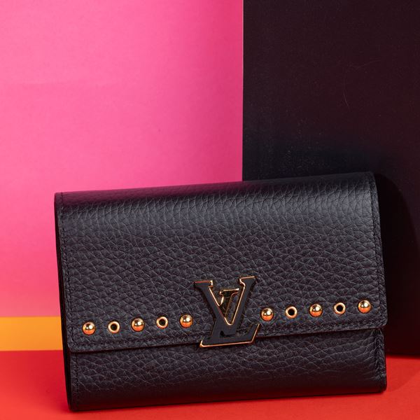 Louis Vuitton Portafogli in canvas e borchie, lievi difetti, buone condizioni