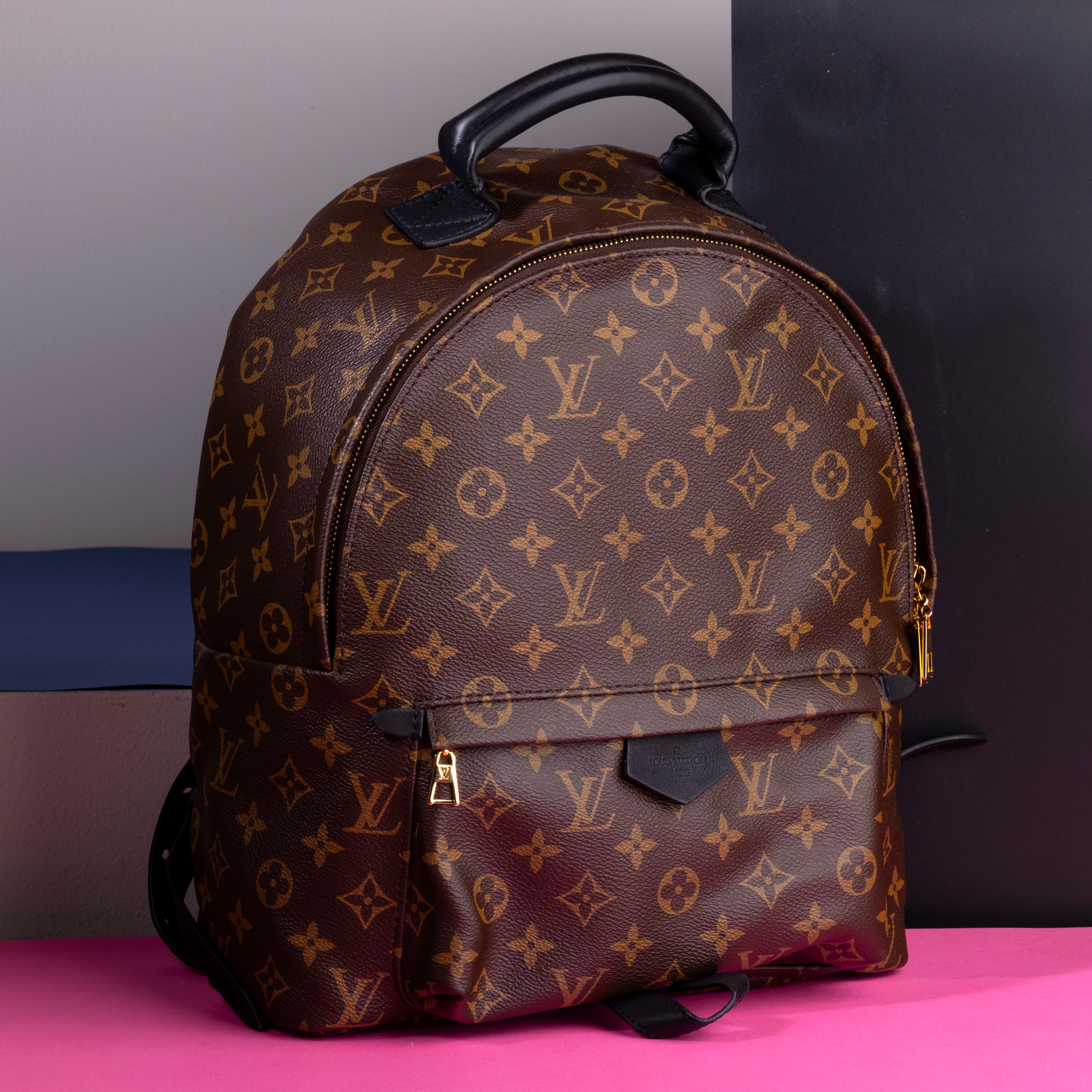 Louis Vuitton Palm Springs in Canvas Monogram Marrone, Maniglia e Spalline in Pelle Nera Parzialm...