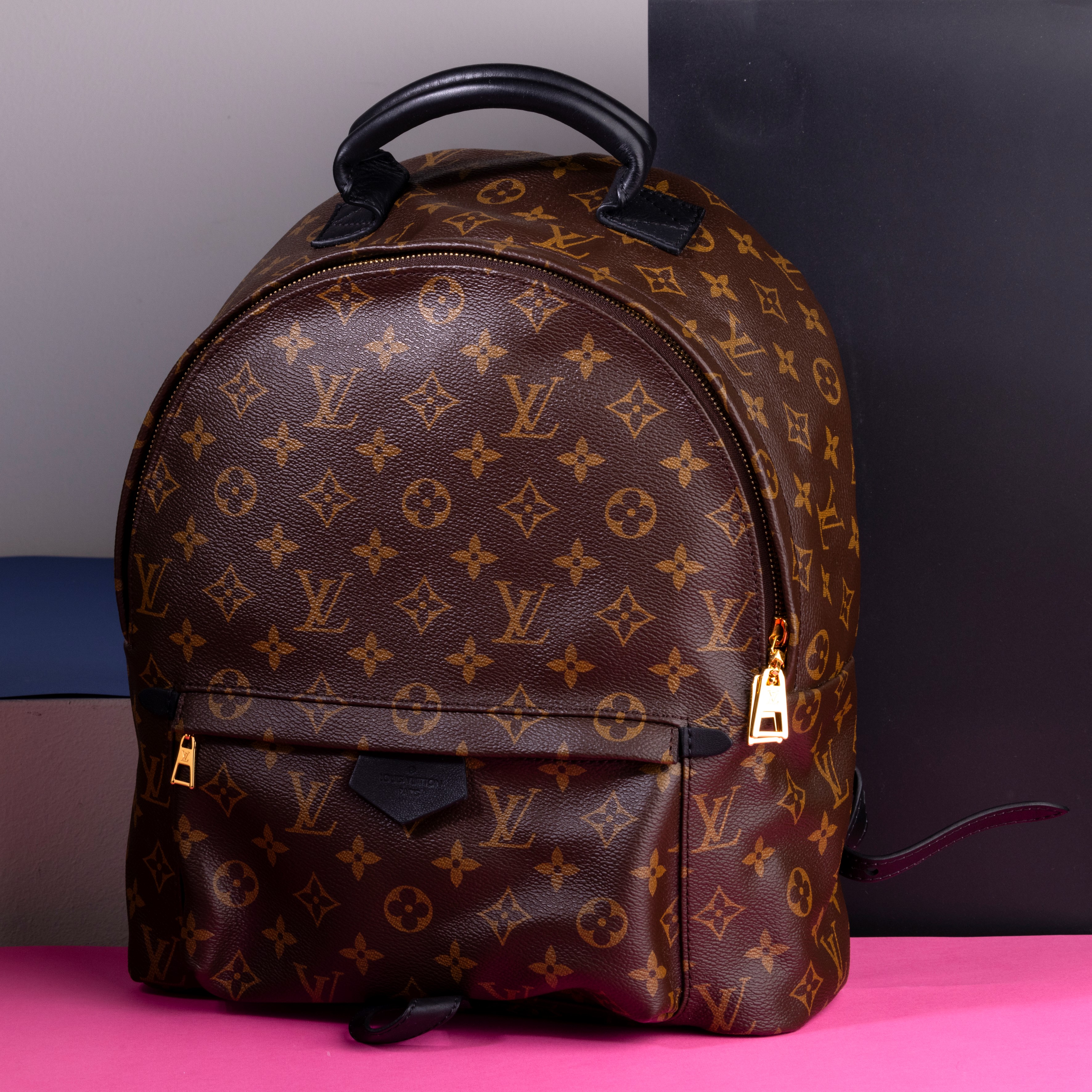 Louis Vuitton Palm Springs in Canvas Monogram Marrone, Maniglia e Spalline in Pelle Nera Parzialm...