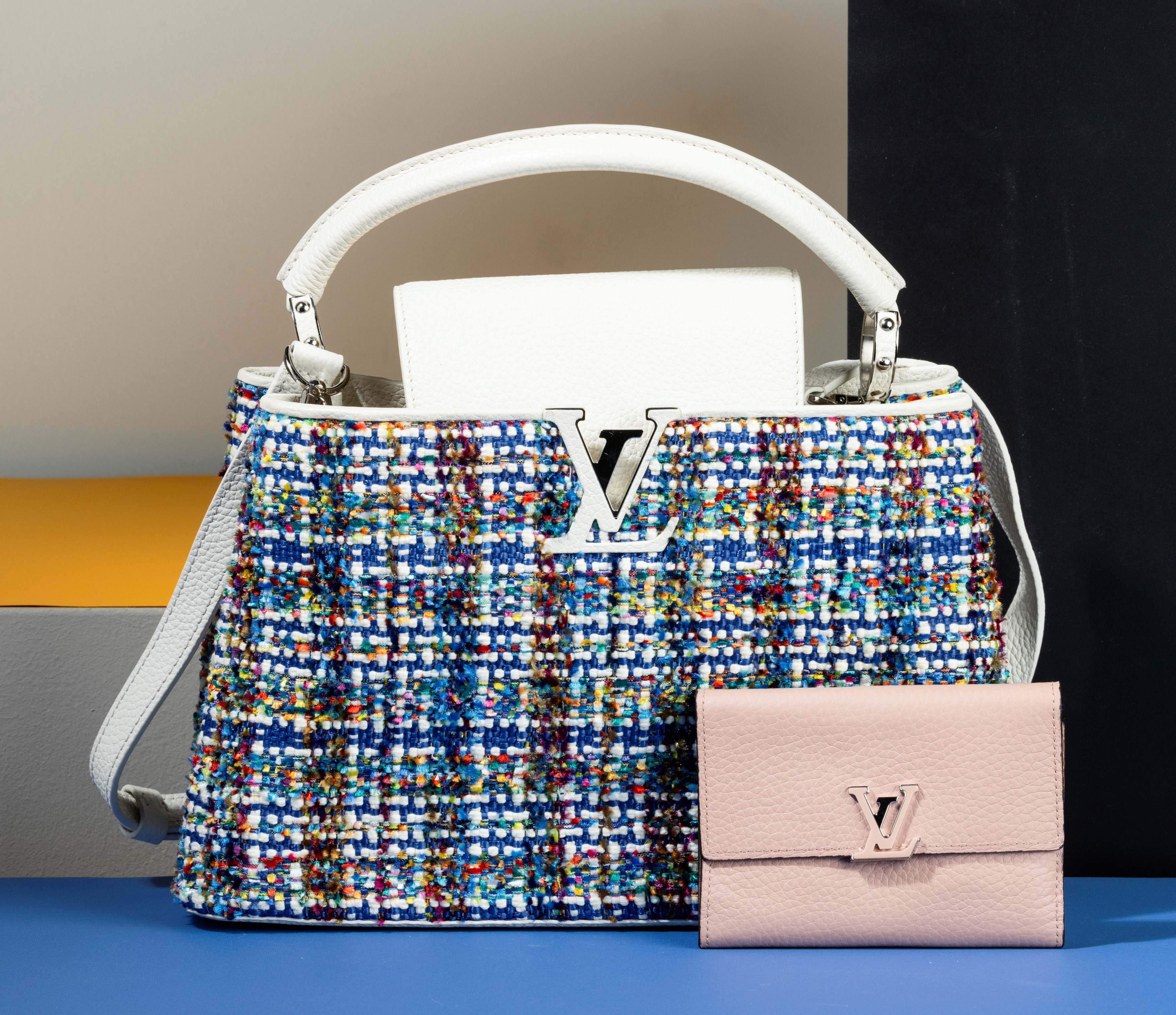 Louis Vuitton Borsa Capucines Limited Edition in Pelle e Intrecci Colorati di Lana, con Tracolla ...