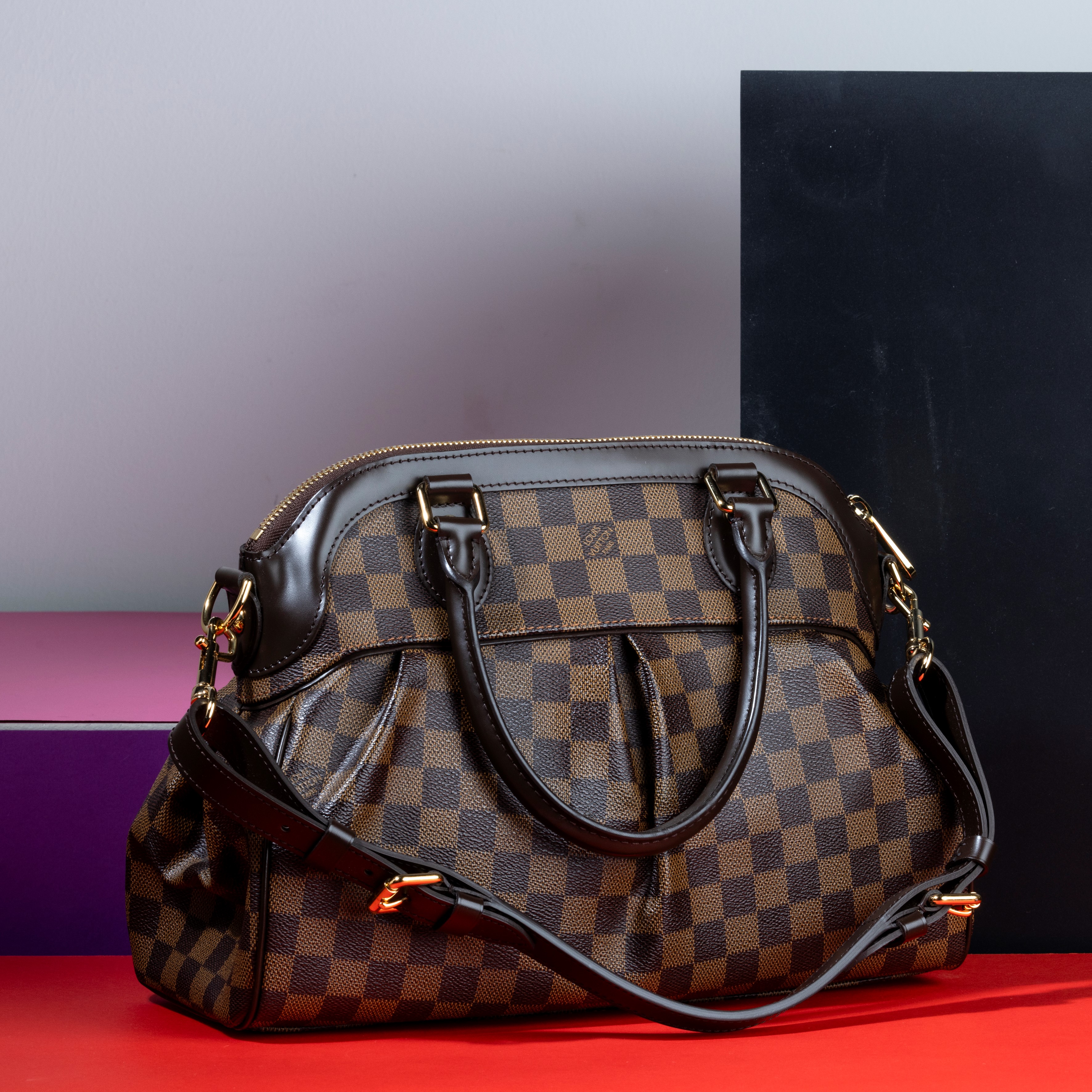 Louis Vuitton Borsa Trevi con Disegno Damier Ebene in Canvas con Finiture in Pelle con Tracolla, ...