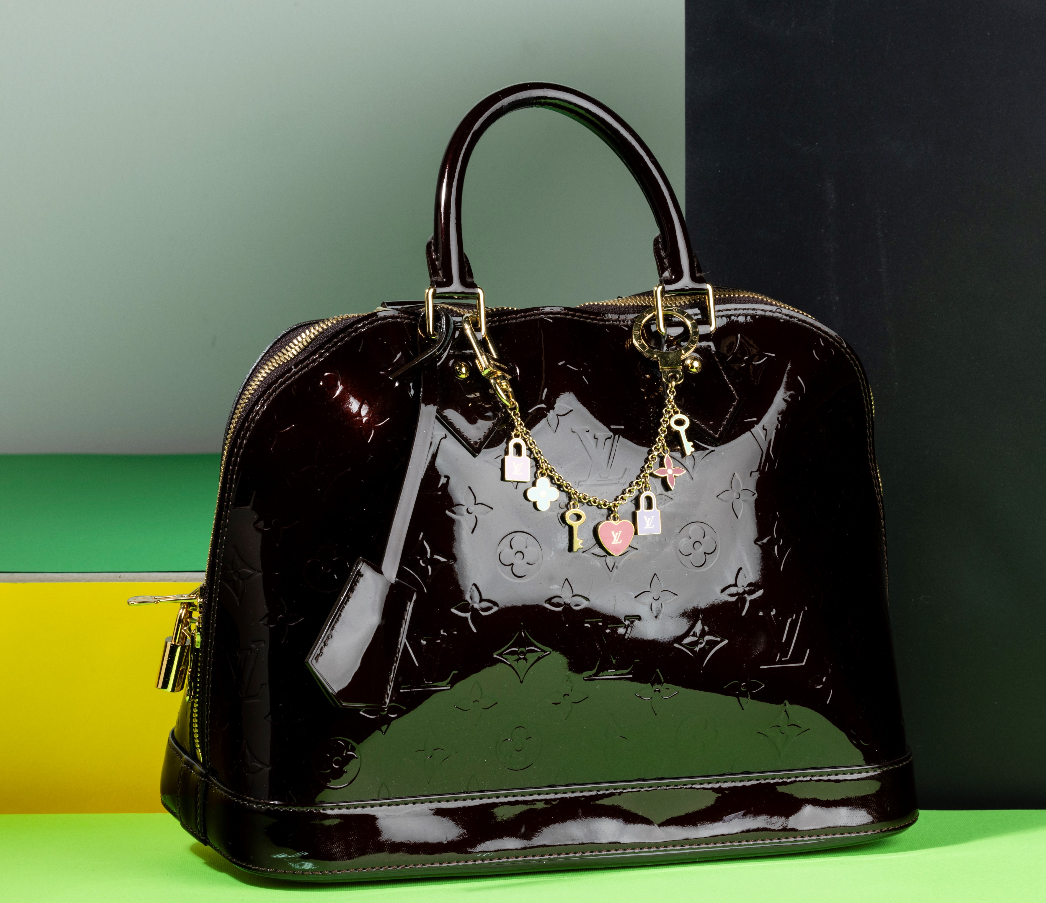 Louis Vuitton Borsa Alma in Pelle/vernice Bordeaux con Portafogli Abbinato, Difetti, in Ottime Co...