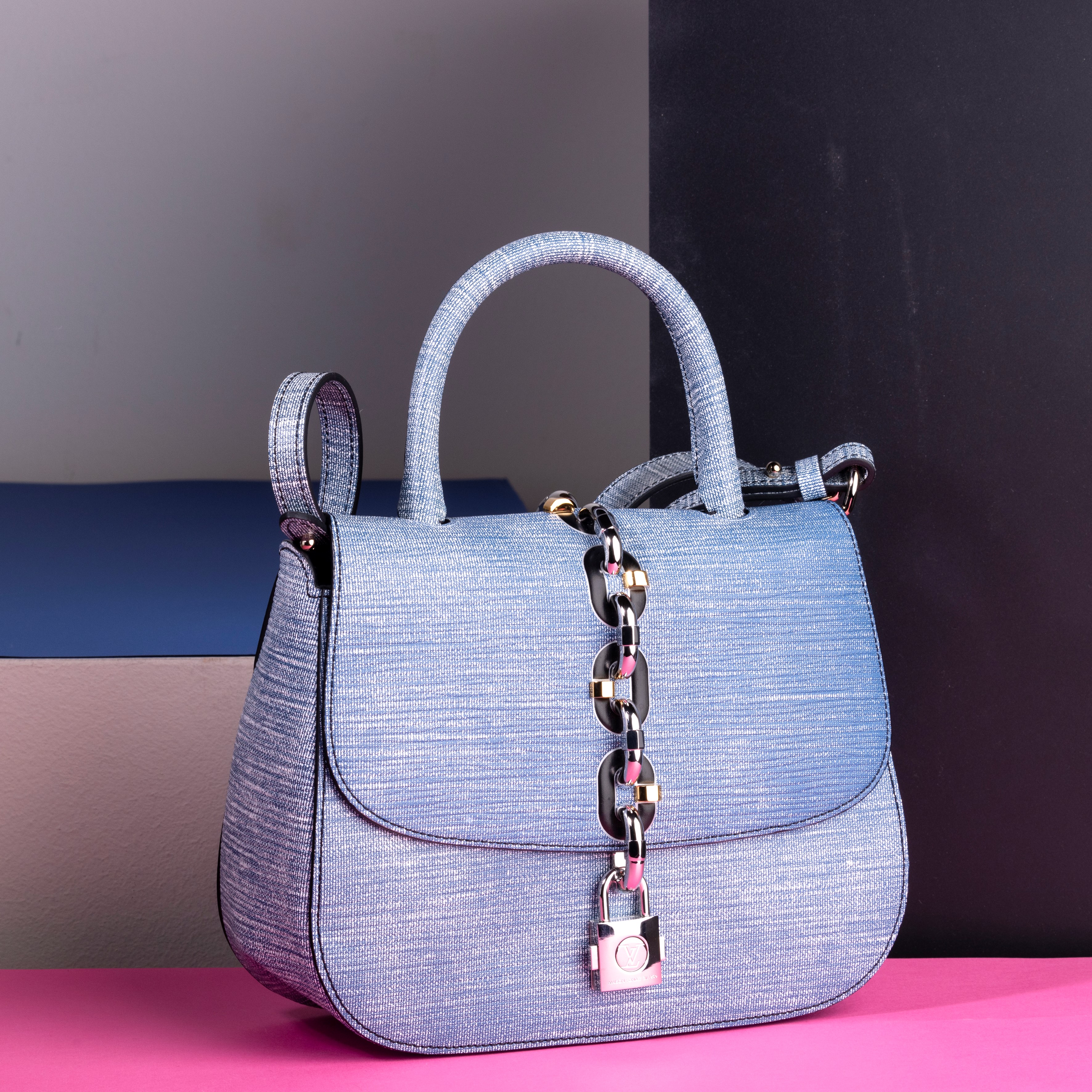 Louis Vuitton Chain It in Pelle Martellata con Tracolla, Difetti, Nos, Dustbag