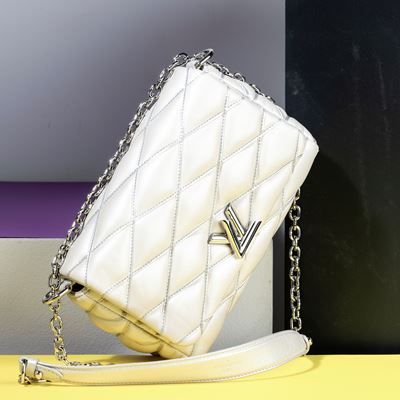 Louis Vuitton Twist Limited Edition in Pelle Trapuntata Grigio/beige con Specchietto, Difetti, in...