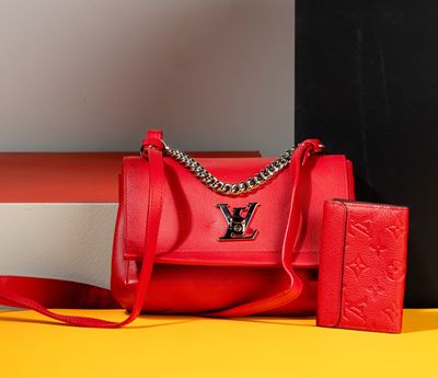 Louis Vuitton Lock Me in Pelle con Tracolla e Portafoglio Abbinato Monogram, Difetti Lievi, in Ot...