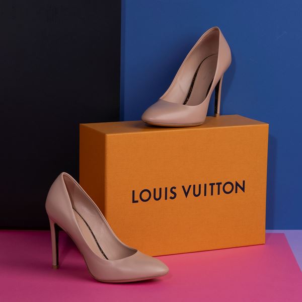 Louis Vuitton Decolleté in pelle rosa TG 35, difetti, tacco 10, OC