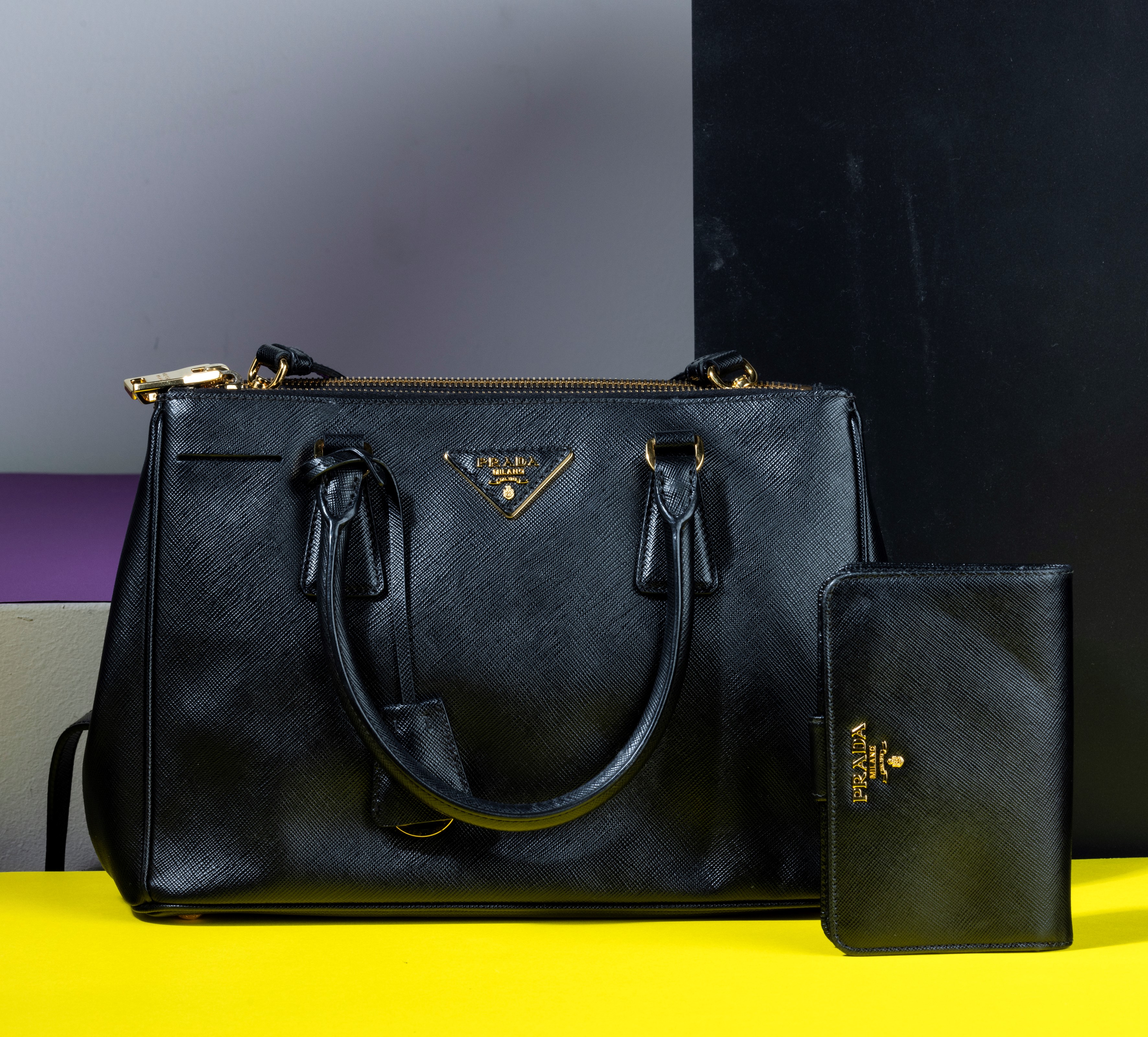 Prada Borsa Double in Pelle Nera con Portafogli Abbinato, Difetti, in Buone Condizioni, Dustbag