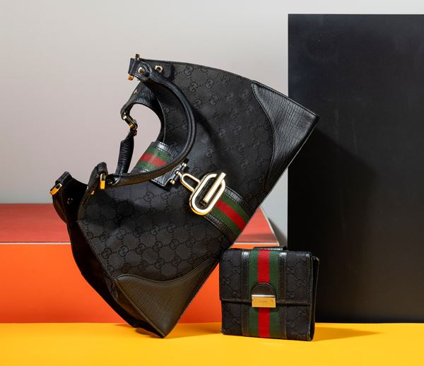 Gucci Borsa Jackie in stoffa e pelle nera con portafogli abbinato, difetti, in buone condizioni, dustbag