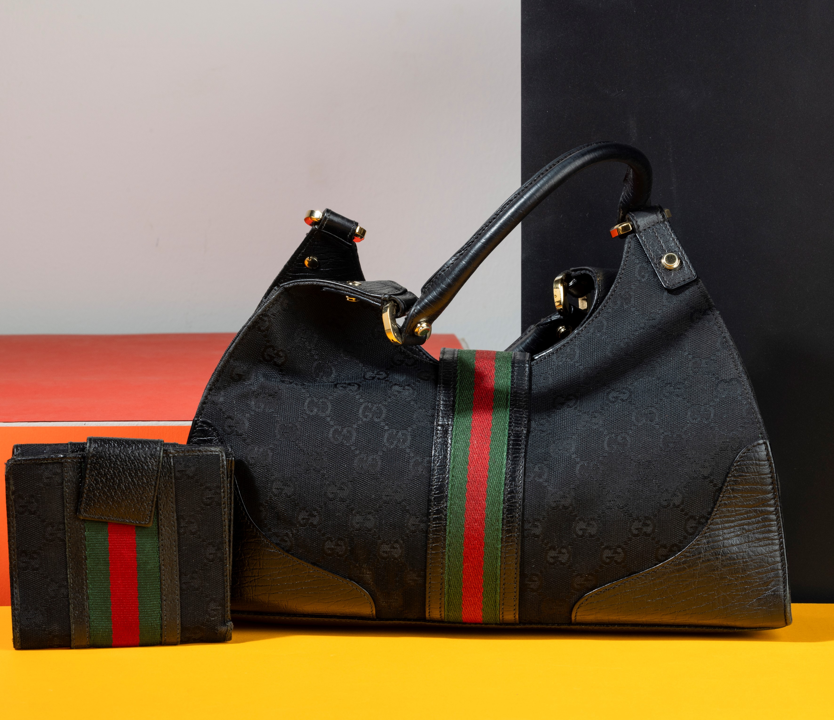 Gucci Borsa Jackie in Stoffa e Pelle Nera con Portafogli Abbinato, Difetti, in Buone Condizioni, ...