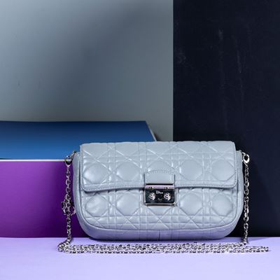 Dior Miss Promenade Borsa a Tracolla in Pelle Trapuntata Color Argento, Difetti, in Ottime Condiz...