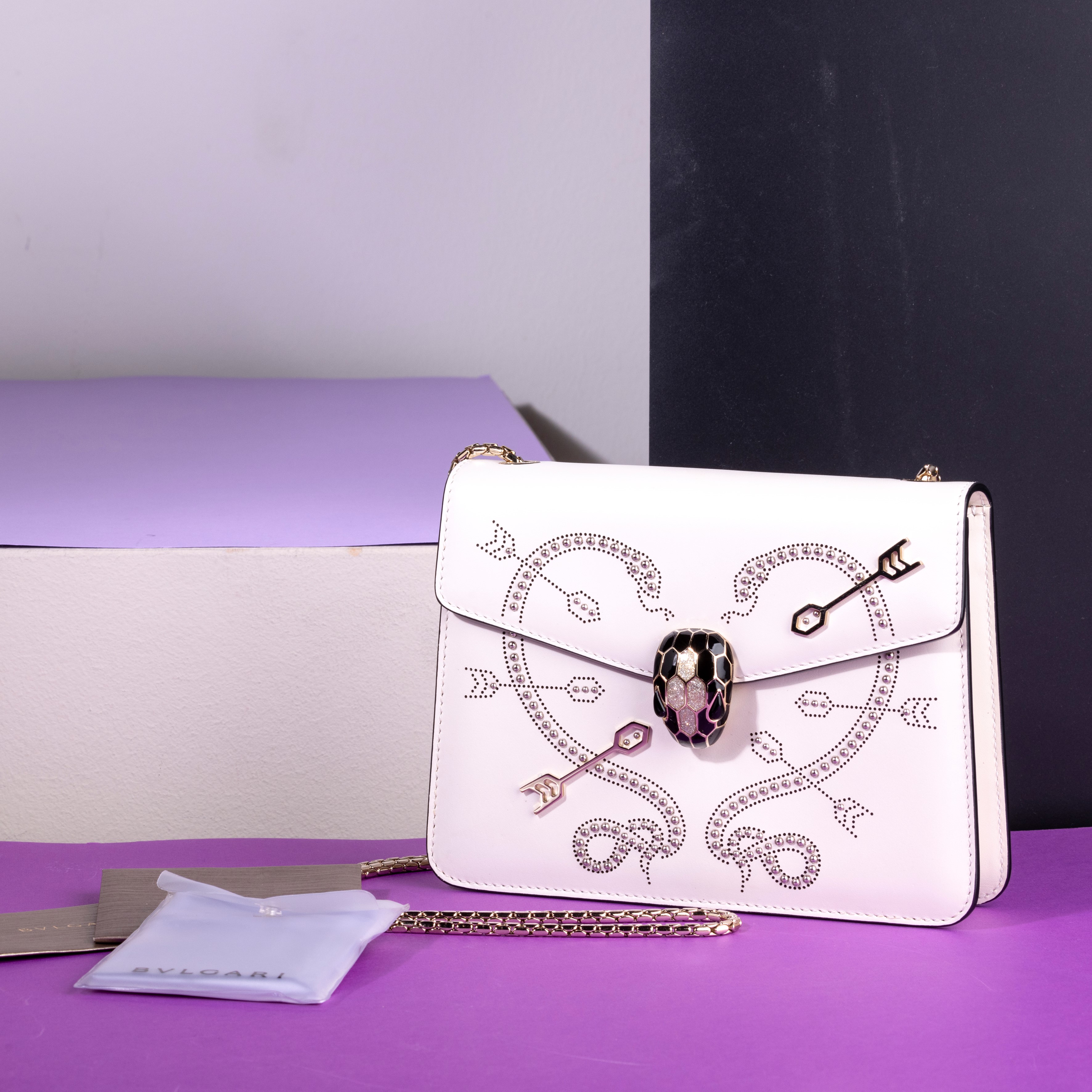 Bulgari Collezione “serpenti” in Pelle con Decorazioni e Borchie, Difetti, in Buone Condizioni, D...