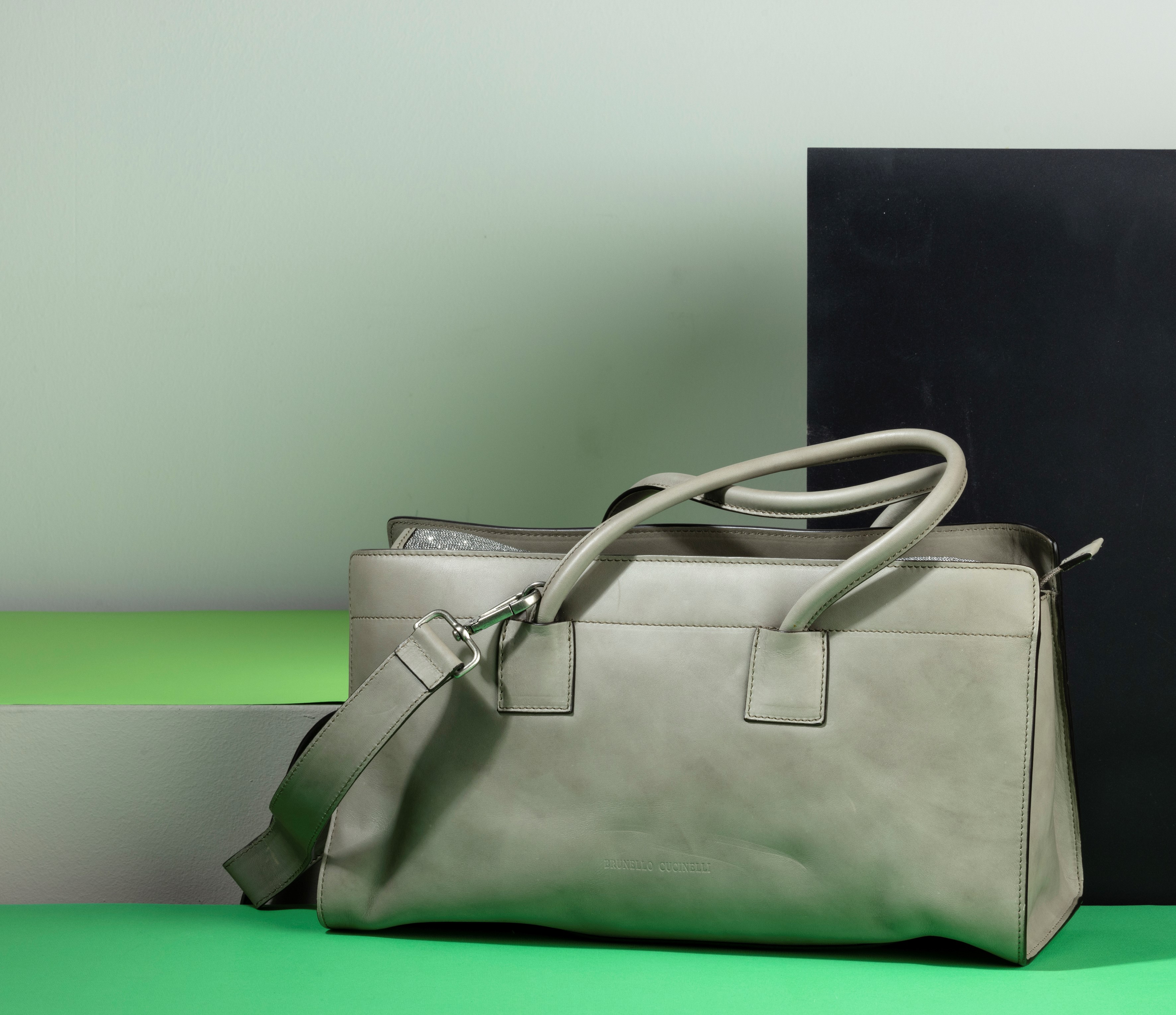 Brunello Cucinelli Borsa in Pelle Edizione Limitata Tomaia con Tracolla, Applicazione di Fasce Br...