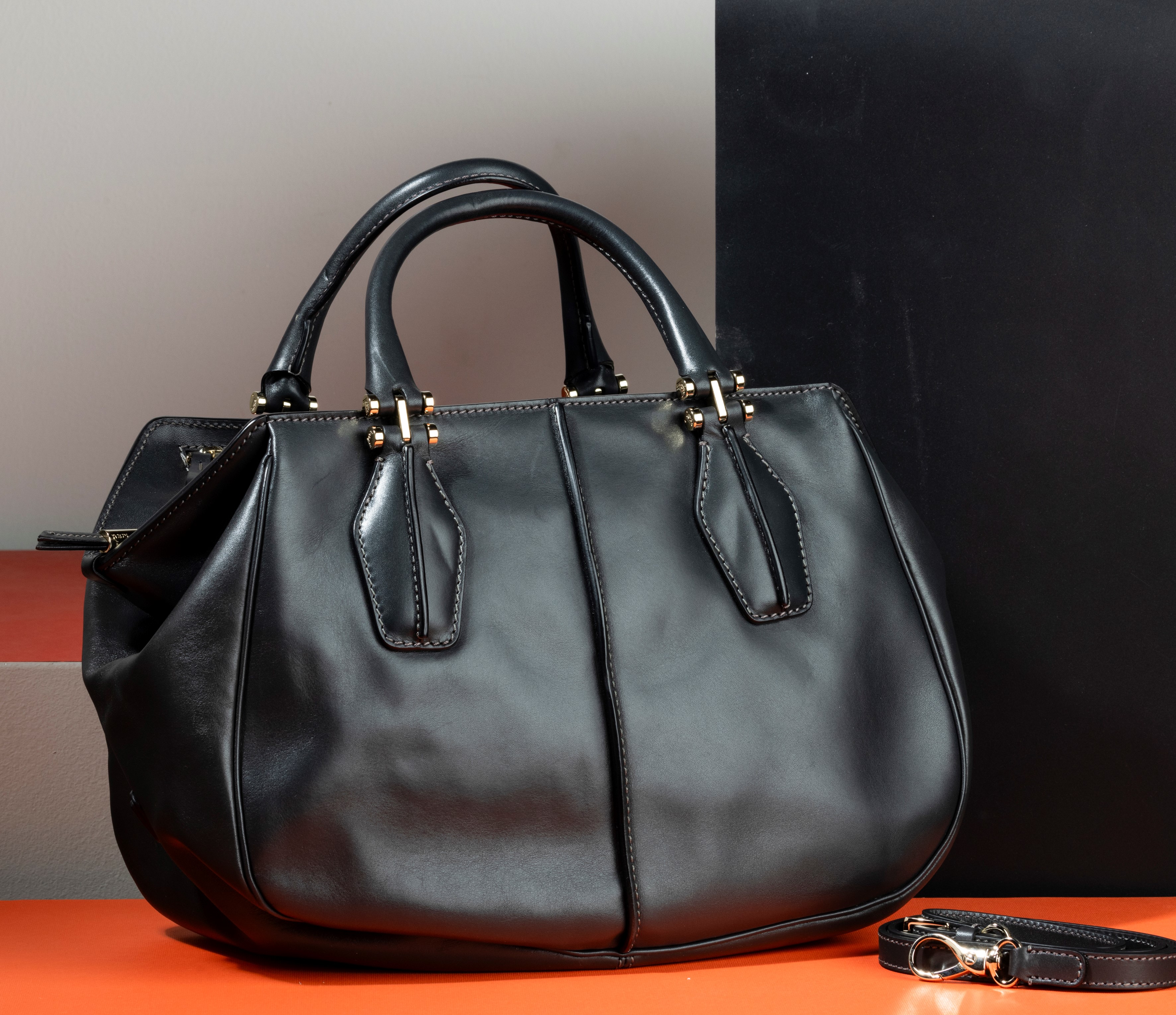 Tods’ Borsa in Pelle con Tracolla, Difetti, in Ottime Condizioni, Dustbag