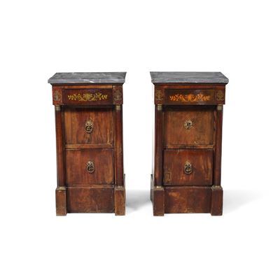 Coppia Comodini Impero in Legno Lastronato ed Intaqrsiato. XIX Secolo