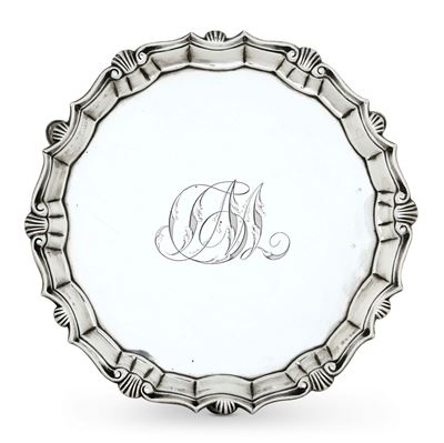 Argentiere J. Sanders, Salver, Londra 1742