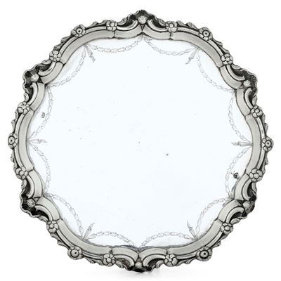 Salver con marchio di ricontrollo portoghese di Gondomar, argento fuso, sbalzato e cesellato (pos...
