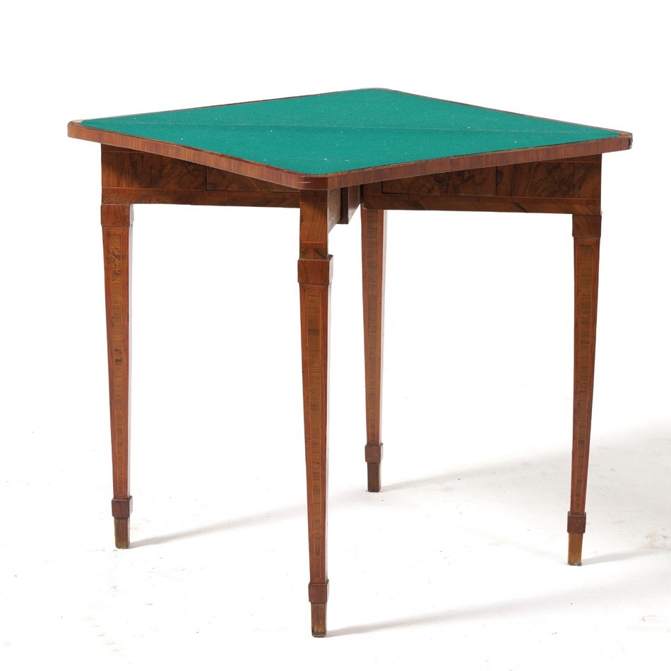 Tavolo da Gioco Lastronato e Filettato. Fine XVIII Secolo ( Mancanze )
