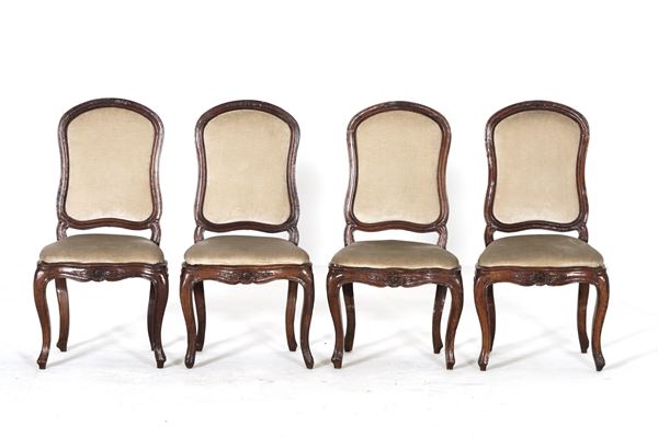 Quattro sedie in noce intagliato. Genova XVIII secolo