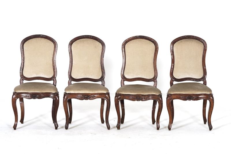 Quattro sedie in noce intagliato. Genova XVIII secolo  - Auction Antique - Cambi Casa d'Aste